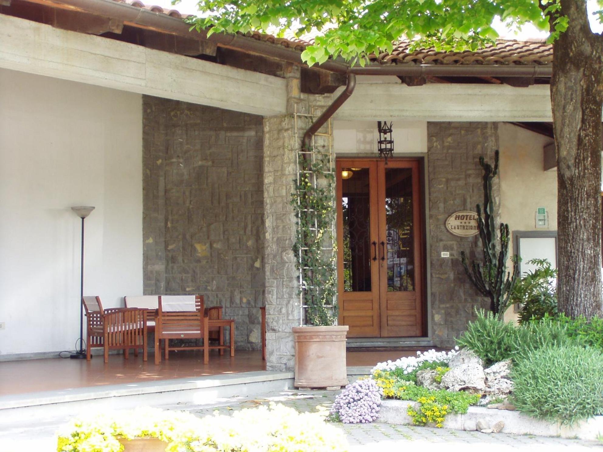 Hotel La Piccola Stazione Торита ди Сиена Екстериор снимка