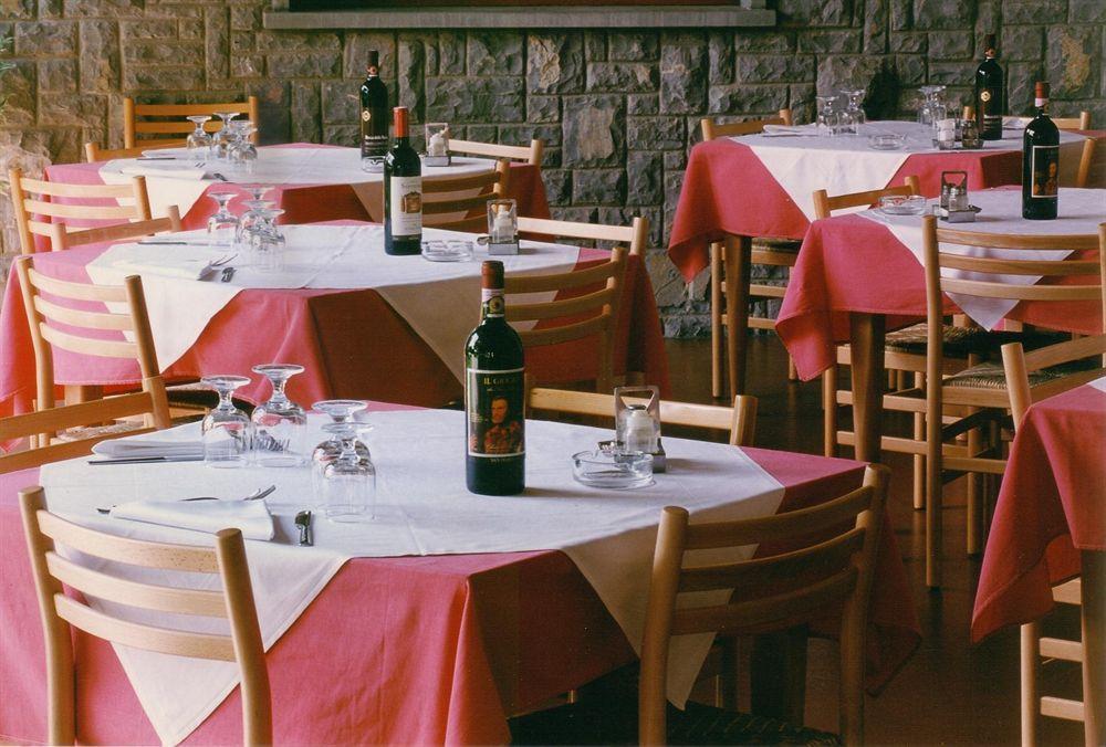 Hotel La Piccola Stazione Торита ди Сиена Екстериор снимка
