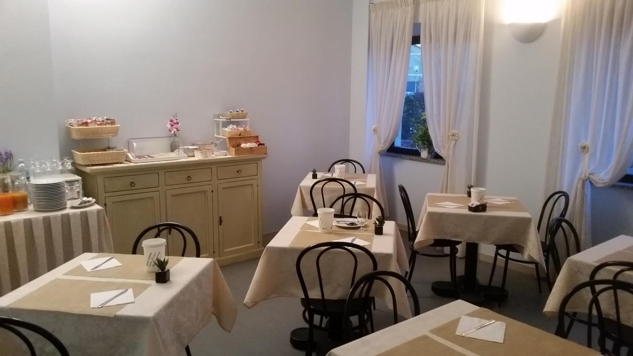 Hotel La Piccola Stazione Торита ди Сиена Екстериор снимка