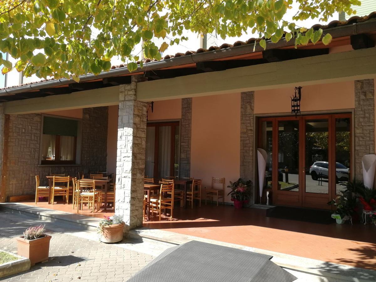 Hotel La Piccola Stazione Торита ди Сиена Екстериор снимка