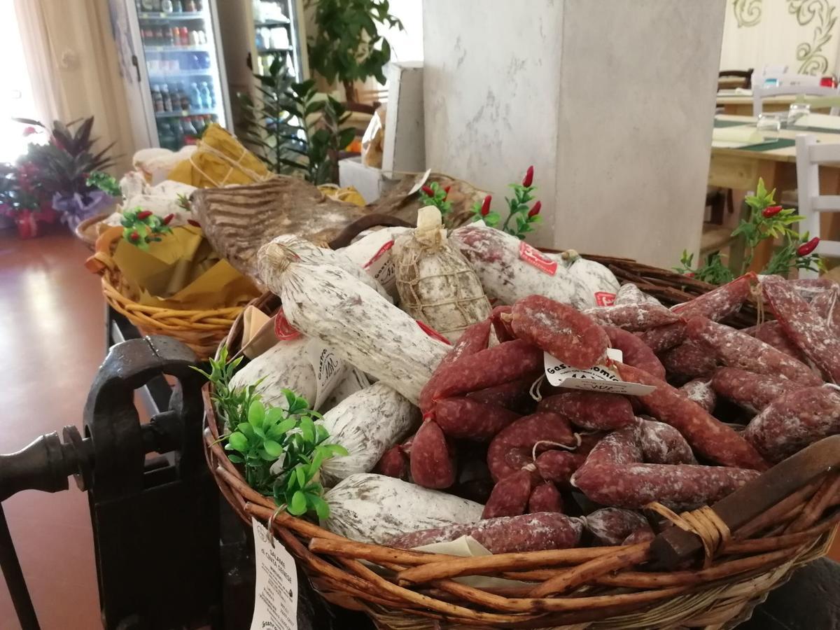 Hotel La Piccola Stazione Торита ди Сиена Екстериор снимка