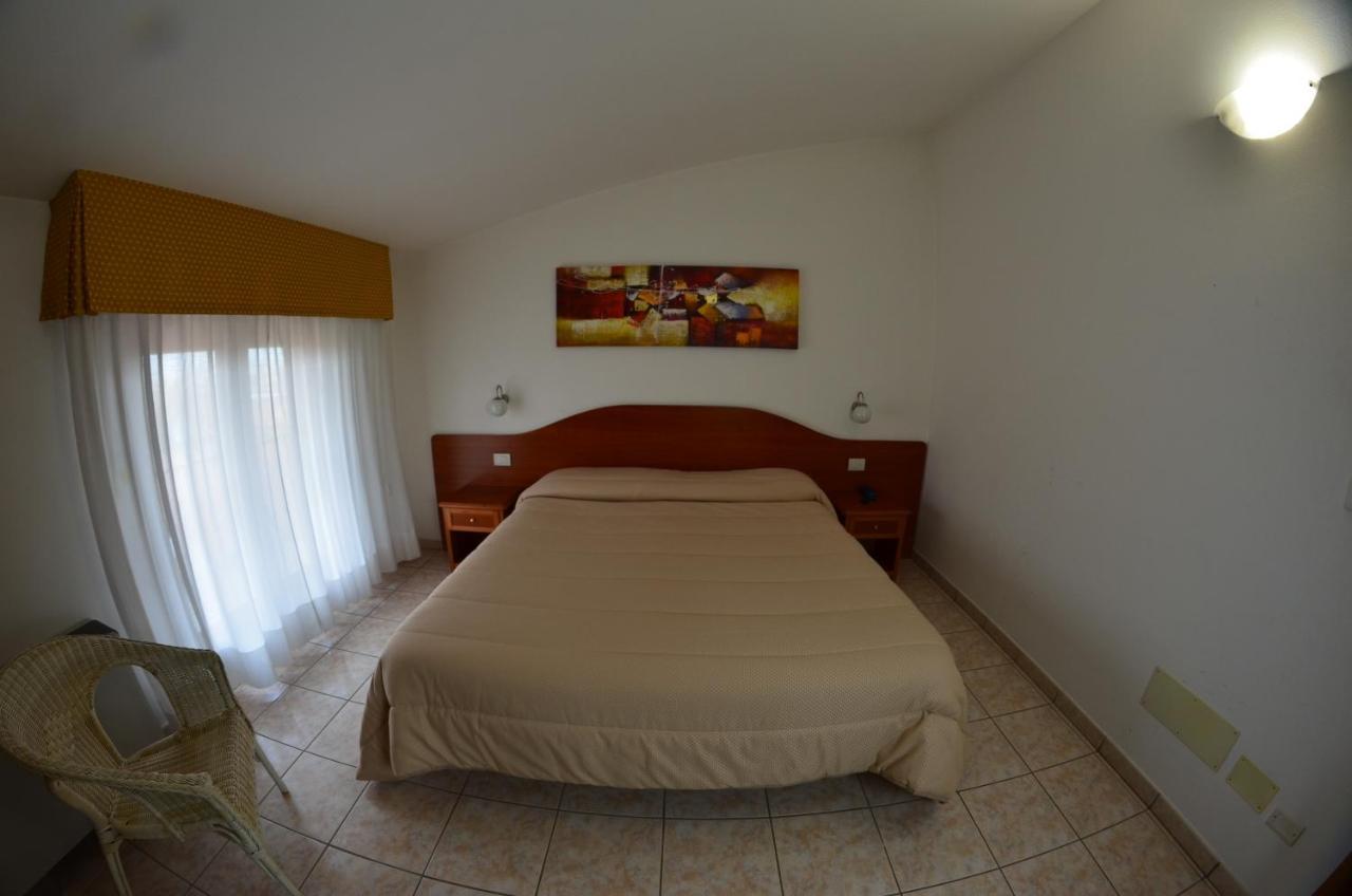 Hotel La Piccola Stazione Торита ди Сиена Екстериор снимка