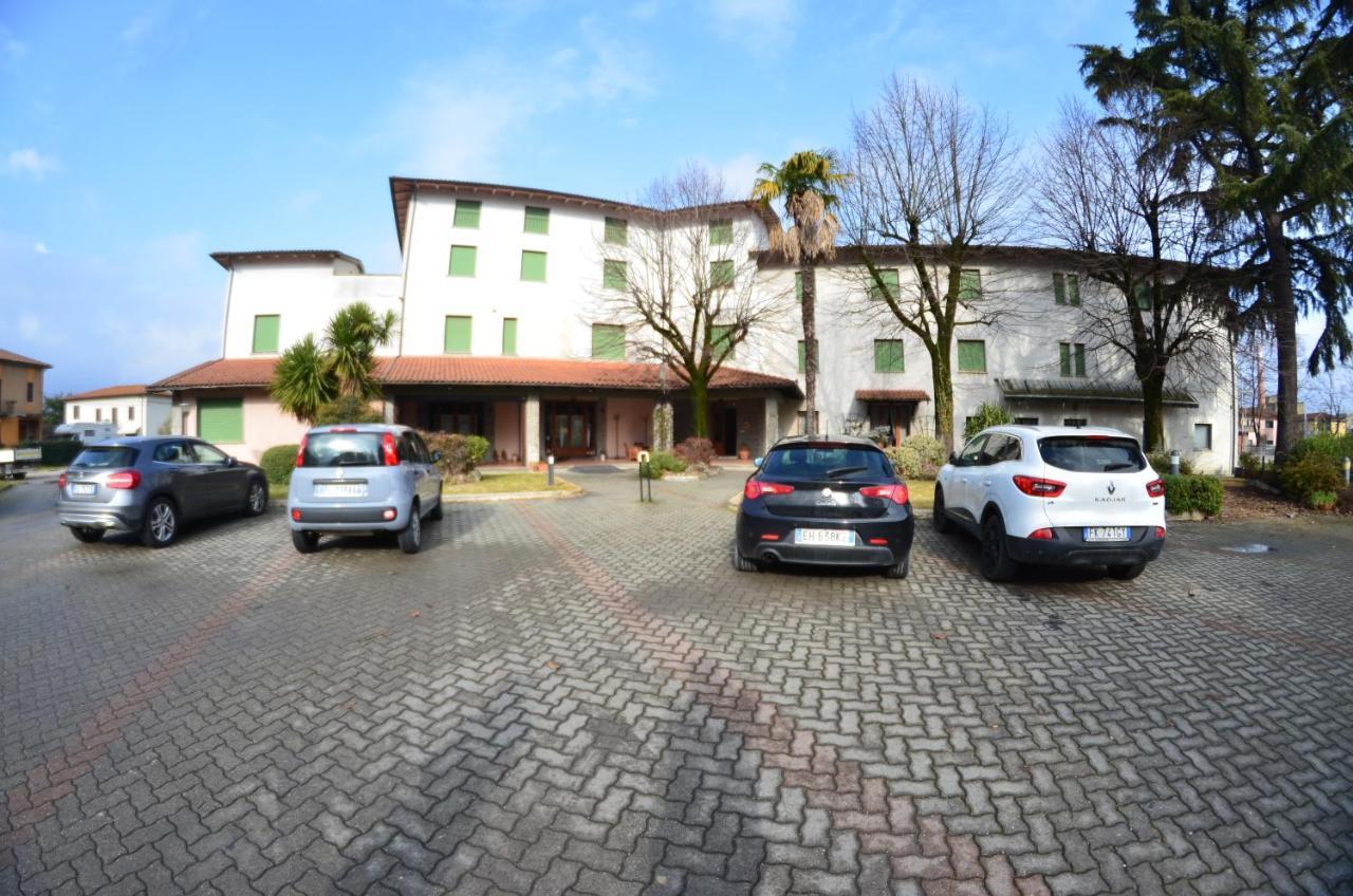 Hotel La Piccola Stazione Торита ди Сиена Екстериор снимка